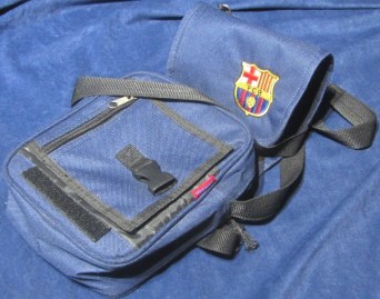 BOLSO BANDOLERA FCB 17X20X8CMS (1)